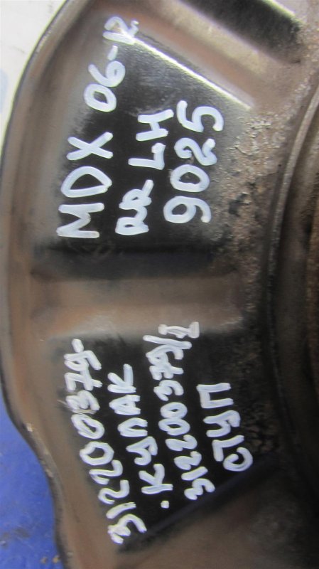 Цапфа задняя левая ACURA MDX (YD2) 06-13 YD2 3.7