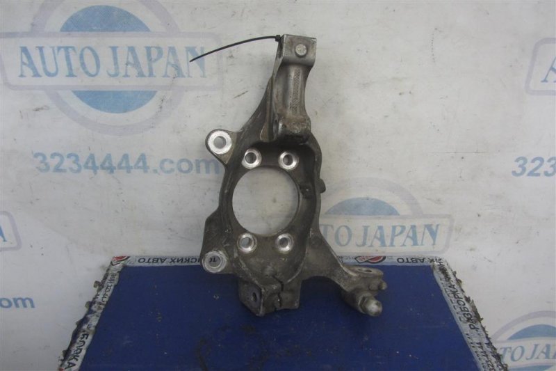 Кулак поворотный передний правый NISSAN ALTIMA L32 07-12 Седан 3.5