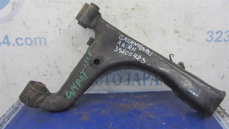 Рычаг задней подвески поперечный верхний задний правый MITSUBISHI GALANT 03-12 2009 Седан 2.4 MR589460 Б/У