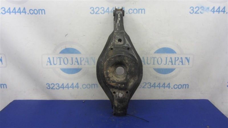 Рычаг задней подвески поперечный нижний задний левый NISSAN MAXIMA A34 03-08