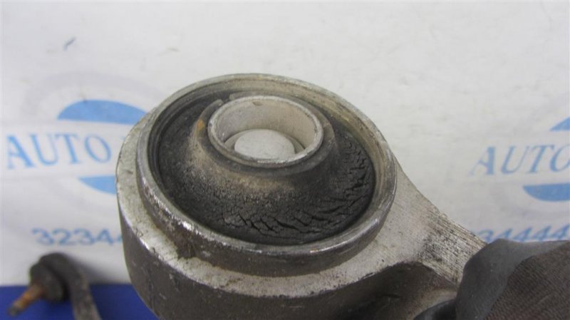 Рычаг передней подвески нижний передний правый MAXIMA A34 03-08