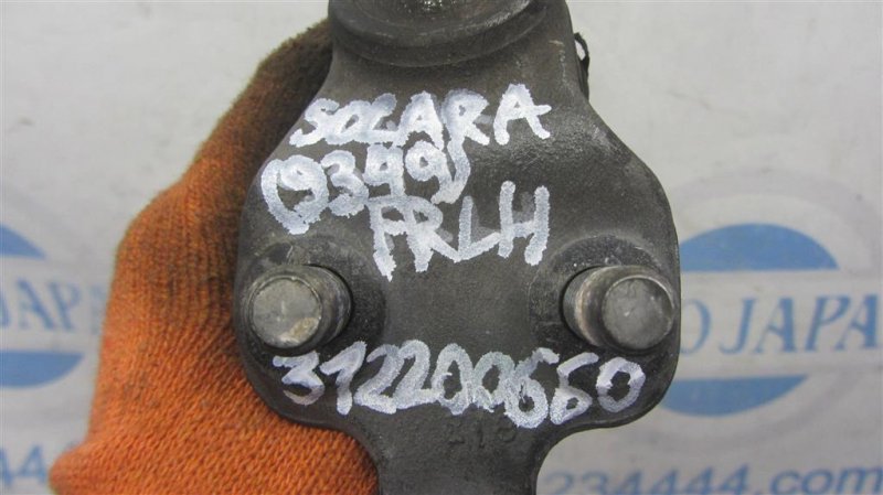 Шаровая опора левая SOLARA 03-09 2008 MCV31 Кабриолет 3.3 3MZFE