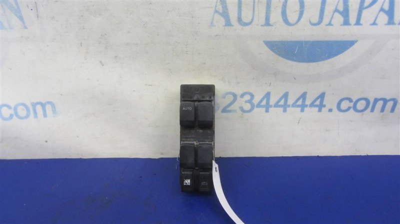 Запчасть блок управления стеклоподъемниками передний левый SUZUKI SX4 06-13 37990-64J20 Б/У Блок управления стеклоподъемниками передний левый SUZUKI SX4 06-13 37990-64J20 Б/У