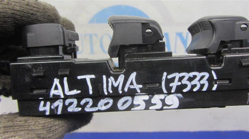 Блок управления стеклоподъемниками передний левый ALTIMA L33 12-18 2016 L33 2.5