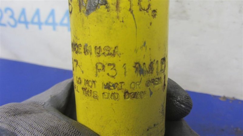 Амортизатор задний ALTIMA L33 12-18 2016 L33 2.5