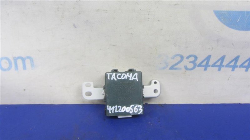 Запчасть блок управления дав.в шинах TOYOTA TACOMA 05-15 89769-35040 Б/У Блок управления дав.в шинах TOYOTA TACOMA 05-15 89769-35040 Б/У