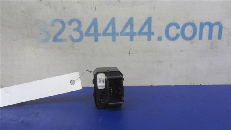 Блок управления зеркалами SUZUKI SX4 06-13 Блок управления зеркалами SUZUKI SX4 06-13