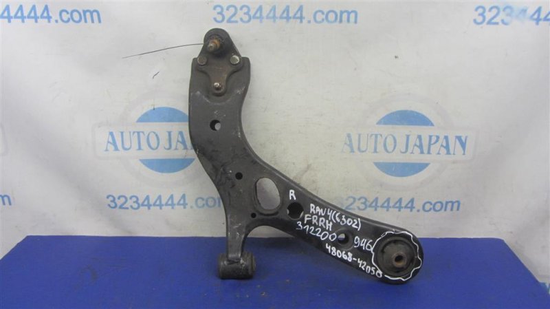 Рычаг передней подвески нижний передний правый TOYOTA RAV4 05-12 2008 GSA33 3.5 2GR-FE 48068-42050 Б/У