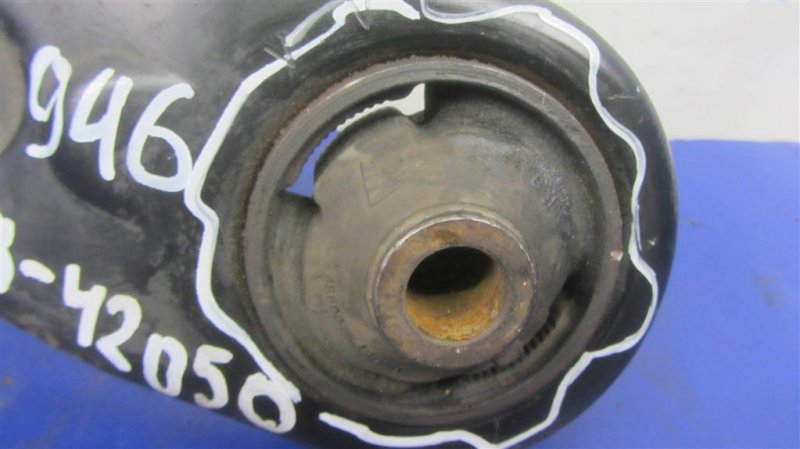 Рычаг передней подвески нижний передний правый TOYOTA RAV4 05-12 GSA33 3.5 2GR-FE