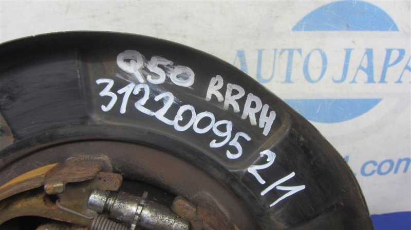 Цапфа задняя правая Q50 15-20 Цапфа задняя правая Q50 15-20