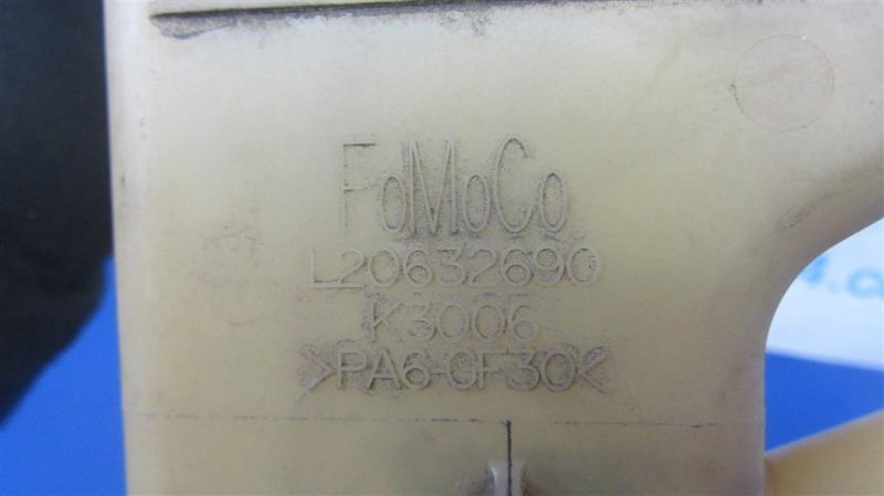 Бачок ГУР CX-9 06-16 Бачок ГУР CX-9 06-16