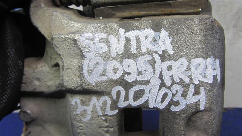 Суппорт тормозной передний правый SENTRA B17 12-21 2012 Седан 1.8 Суппорт тормозной передний правый SENTRA B17 12-21 2012 Седан 1.8