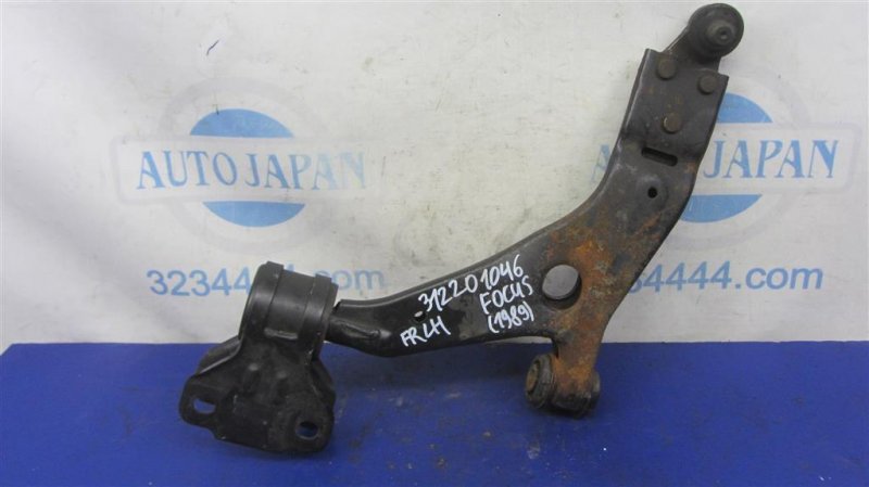 Рычаг передней подвески нижний передний левый FORD FOCUS 10-18 2014 Седан 2.0 F1FZ-3079-A Б/У