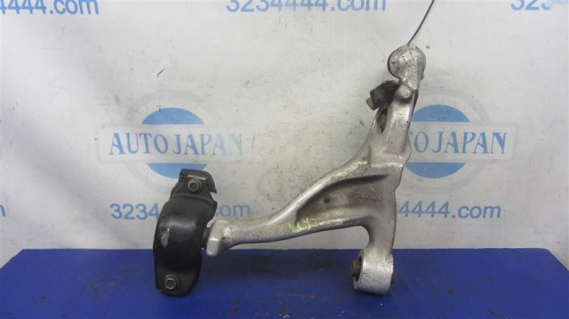 Рычаг передней подвески нижний передний левый INFINITI M35/M45 04-10 Седан 3.5 VQ35DE