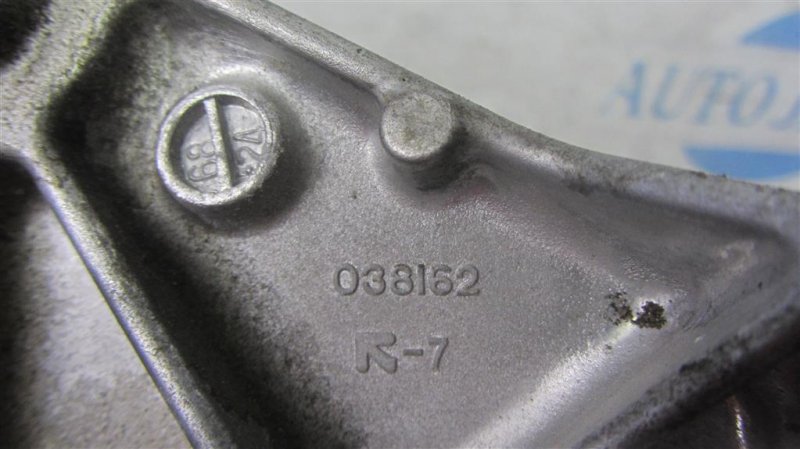 Кронштейн опоры двигателя правый QX60/JX35 12-20