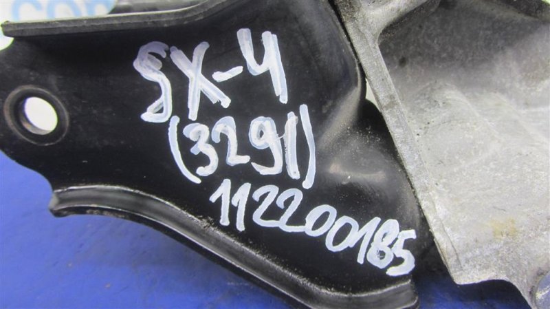 Кронштейн двигателя SX4 06-13