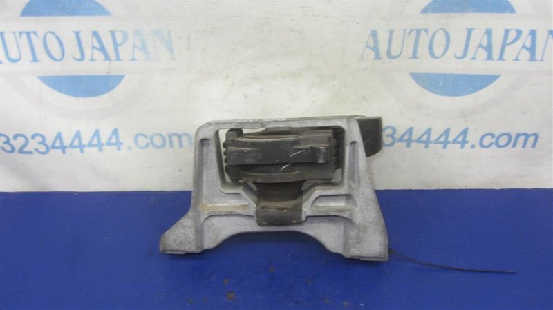 Запчасть подушка двигателя правая MAZDA 3 BM 13-19 BFD1-39-060B Б/У Подушка двигателя правая MAZDA 3 BM 13-19 BFD1-39-060B Б/У