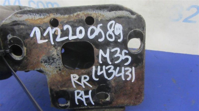 Кронштейн усилителя заднего бампера задний правый M35/M45 04-10 2006 Седан 3.5 VQ35DE Кронштейн усилителя заднего бампера задний правый M35/M45 04-10 2006 Седан 3.5 VQ35DE