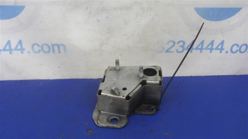 Кронштейн усилителя заднего бампера левый INFINITI M35/M45 04-10 2006 Седан 3.5 VQ35DE 85211-EH100 Б/У