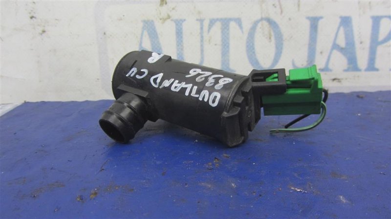 Насос омывателя стекла MITSUBISHI OUTLANDER 03-07 Насос омывателя стекла MITSUBISHI OUTLANDER 03-07