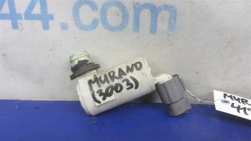 Запчасть насос омывателя стекла NISSAN MURANO Z50 02-07 2005 Внедорожник 3.5 Б/У Насос омывателя стекла NISSAN MURANO Z50 02-07 2005 Внедорожник 3.5 Б/У