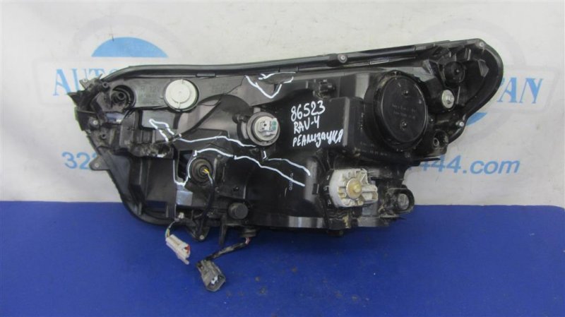 Фара передняя правая RAV4 13-19 Фара передняя правая RAV4 13-19