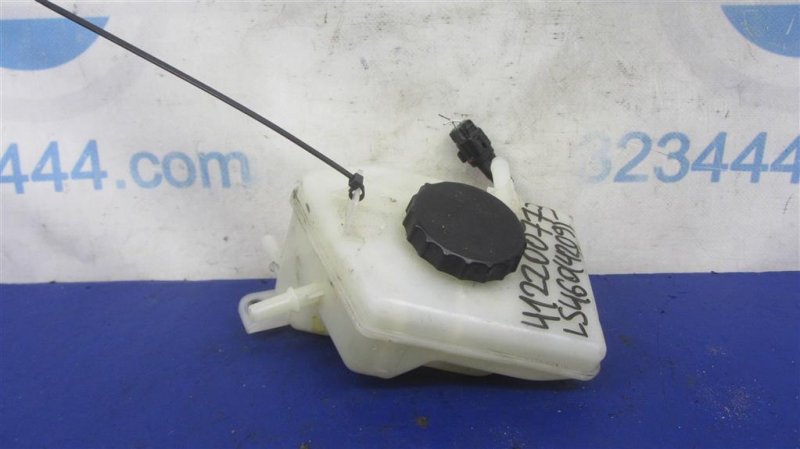 Бачок главного тормозного цилиндра LEXUS LS460 06-12 2007 Седан 4.6 47220-50230 Б/У