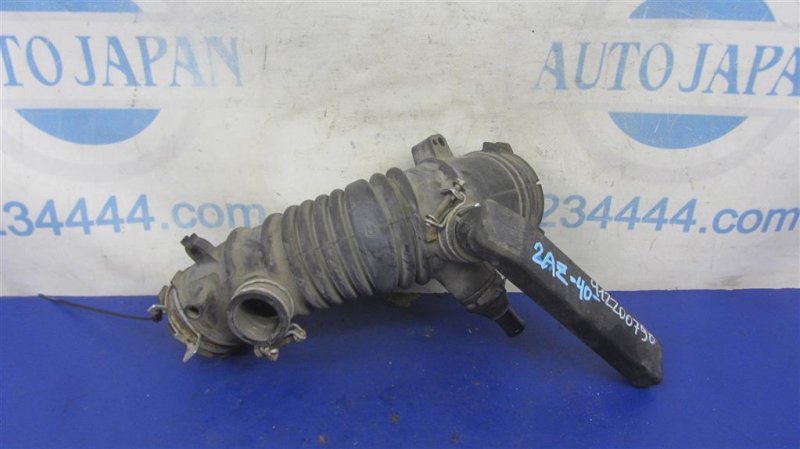 Патрубок воздушного фильтра TOYOTA CAMRY 40 06-11 Патрубок воздушного фильтра TOYOTA CAMRY 40 06-11