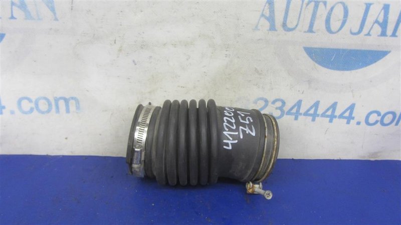 Патрубок воздушного фильтра NISSAN MURANO Z50 02-07 16576-CA000 Б/У