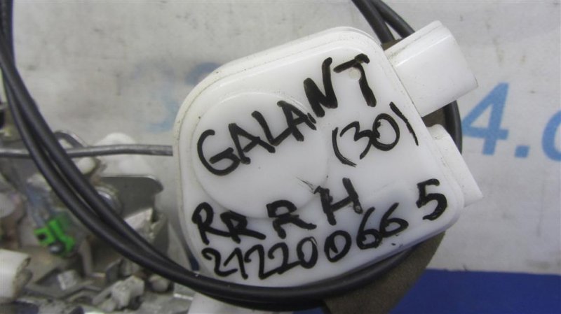 Замок двери задний правый GALANT 03-12