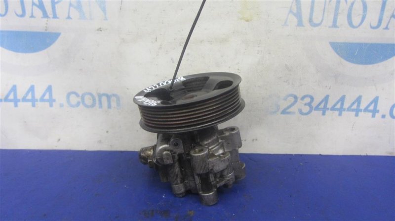 Насос ГУР TOYOTA SIENNA 03-10 Насос ГУР TOYOTA SIENNA 03-10