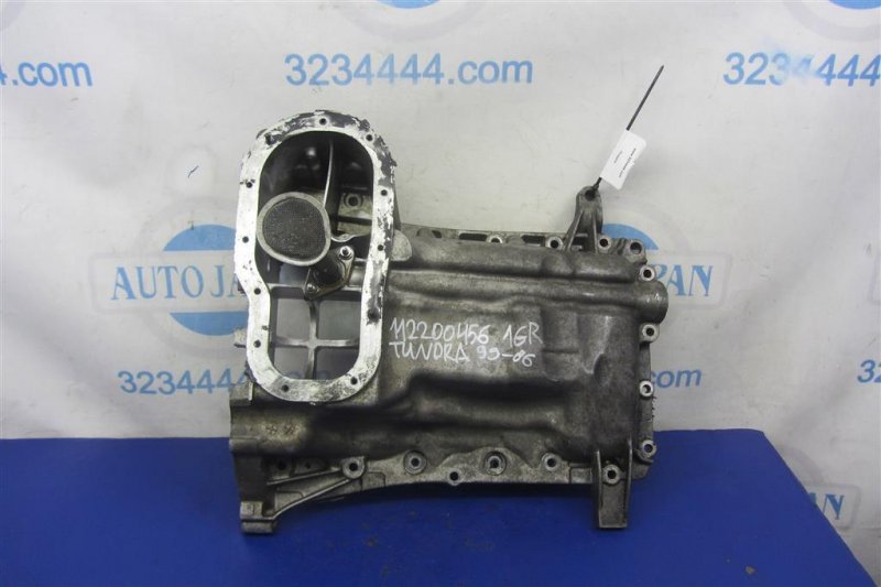 Поддон двигателя TOYOTA TUNDRA 99-06 12101-31090 Б/У