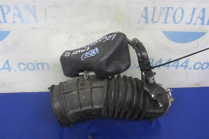 Патрубок воздушного фильтра ACURA TLX 14-17 2017 Седан 2.4 17228-RDF-A00 Б/У