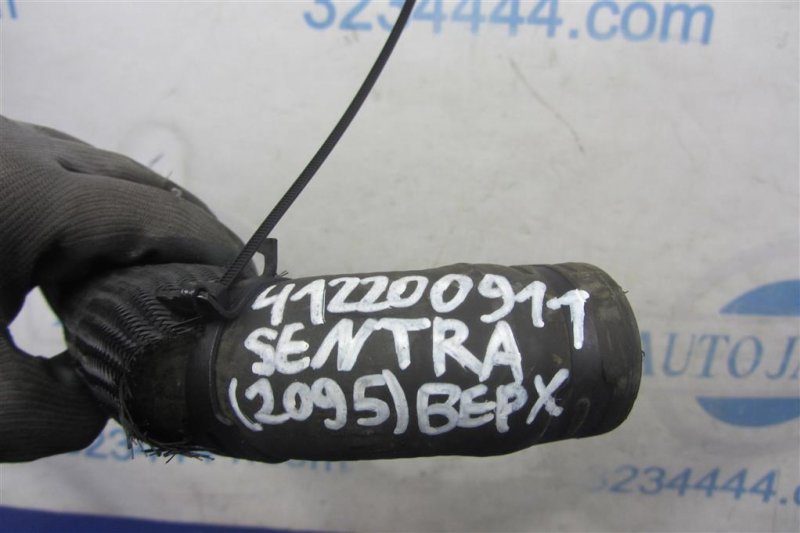 Патрубок системы охлаждения SENTRA B17 12-21 2012 Седан 1.8 Патрубок системы охлаждения SENTRA B17 12-21 2012 Седан 1.8
