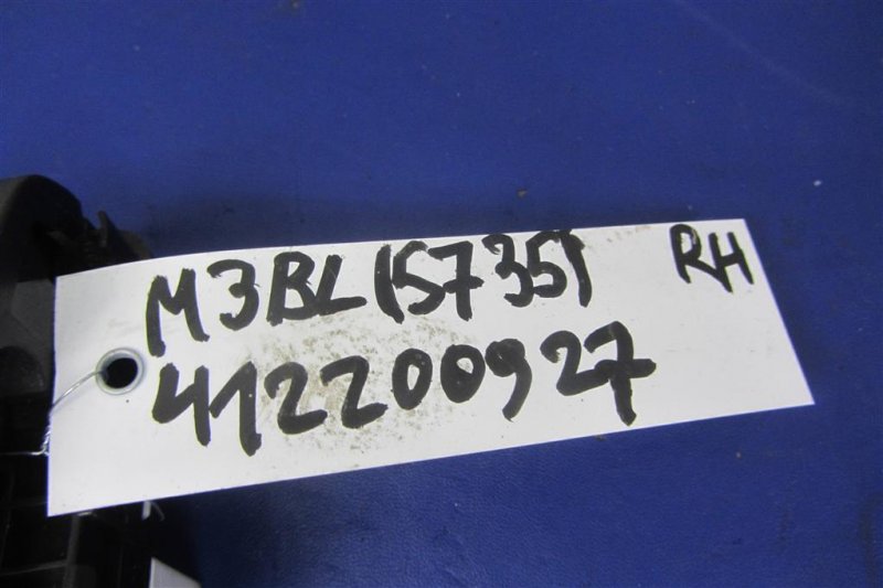 Кнопка стеклоподъемника 3 BL 09-13 2013 Седан 2.0 Кнопка стеклоподъемника 3 BL 09-13 2013 Седан 2.0