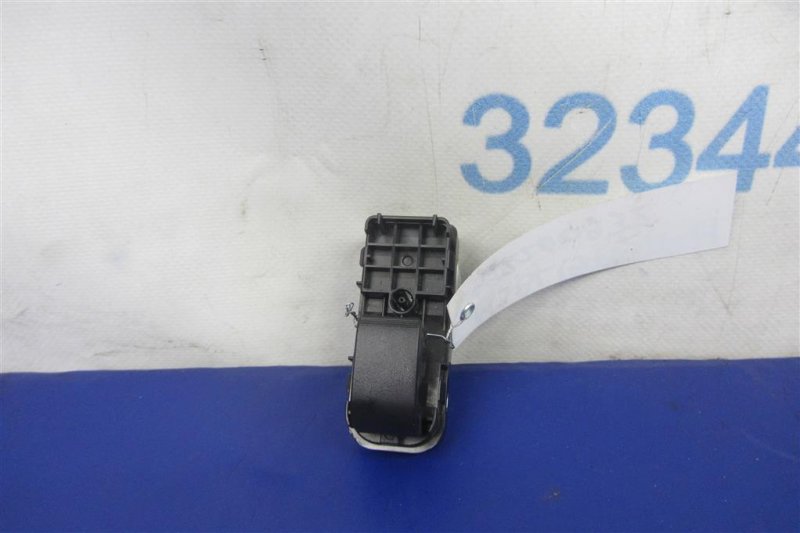 Запчасть кнопка стеклоподъемника MAZDA 3 BL 09-13 2013 Седан 2.0 BBM2-66-370 Б/У Кнопка стеклоподъемника MAZDA 3 BL 09-13 2013 Седан 2.0 BBM2-66-370 Б/У