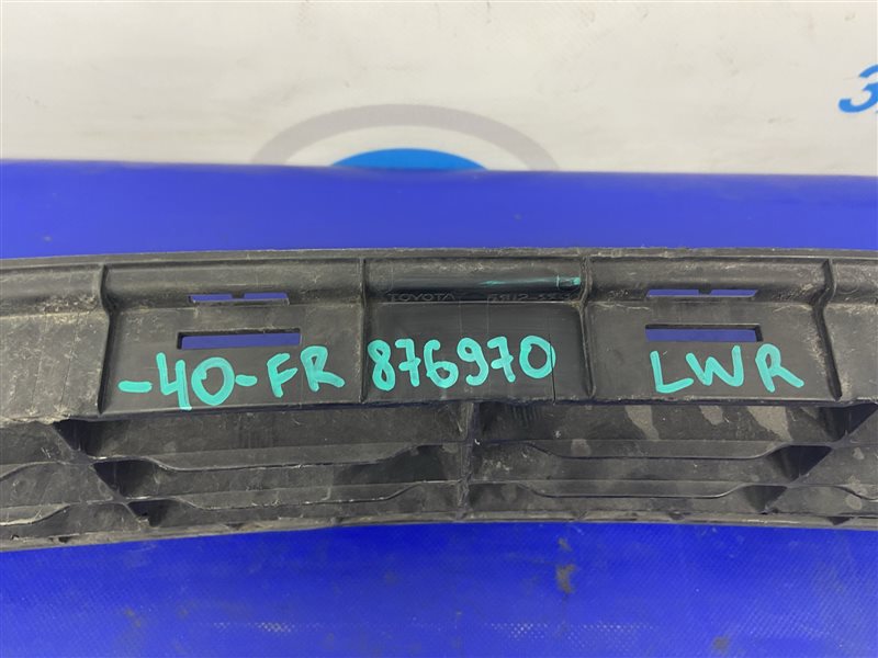 Решетка переднего бампера передняя CAMRY 40 06-11