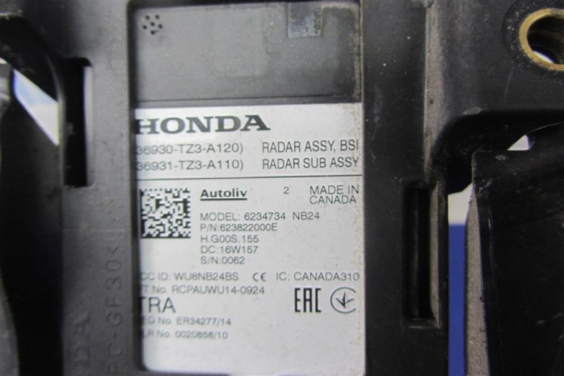 Датчик слепых зон задний правый TLX 14-17 2016 Седан 3.5