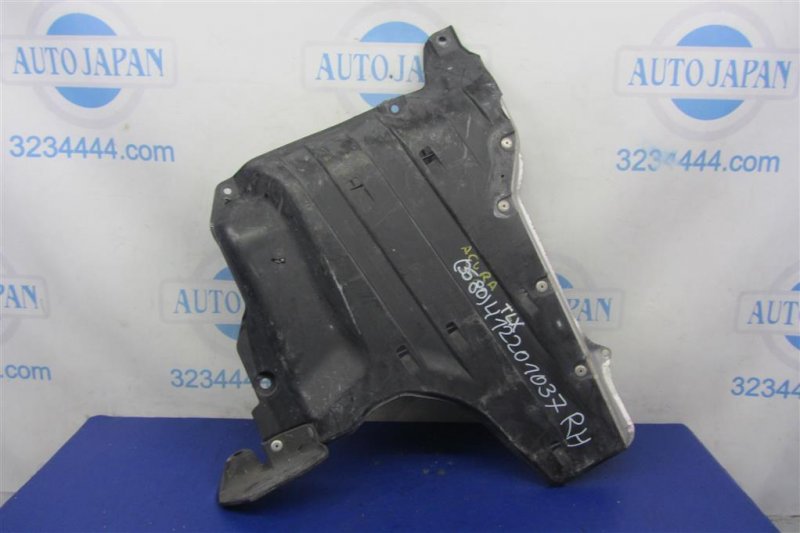 Защита днища правая ACURA TLX 14-17 2017 Седан 2.4 74520-T2F-A00 Б/У