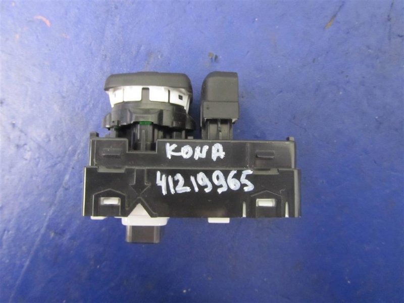 Блок управления зеркалами HYUNDAI KONA OS 17-23