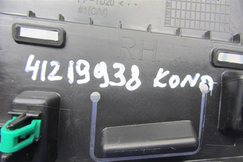 Накладка на стойку кузова KONA OS 17-23