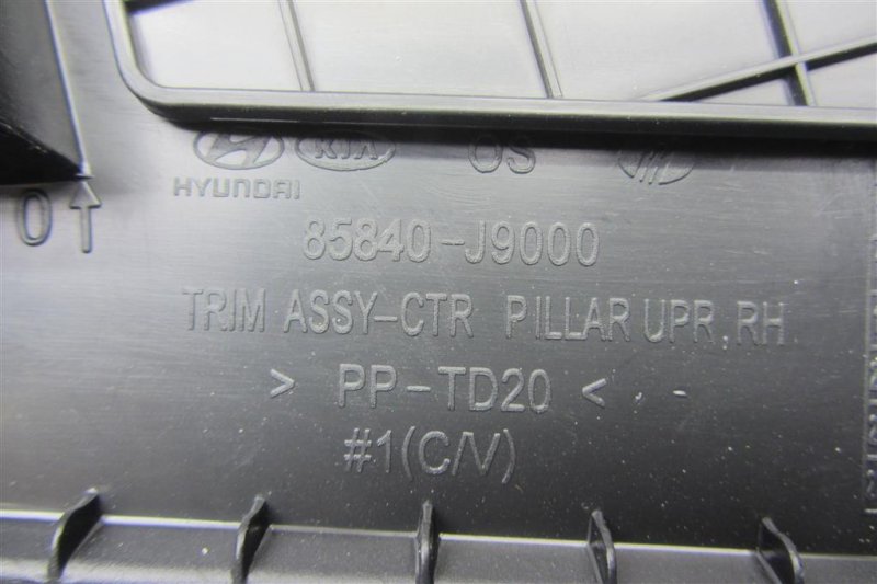 Накладка на стойку кузова KONA OS 17-23