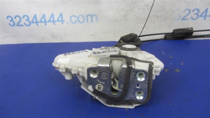 Замок двери передний правый ACCORD CU8 / TSX 08-14