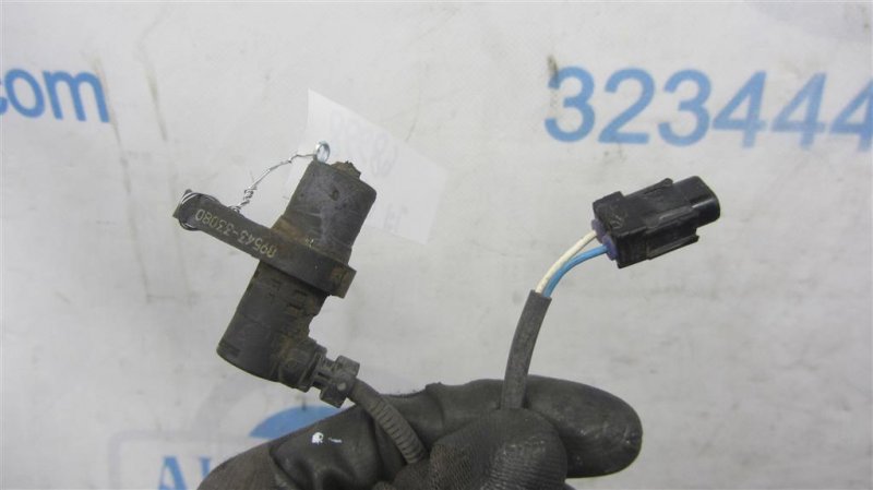 Датчик ABS передний левый LEXUS ES350 06-12