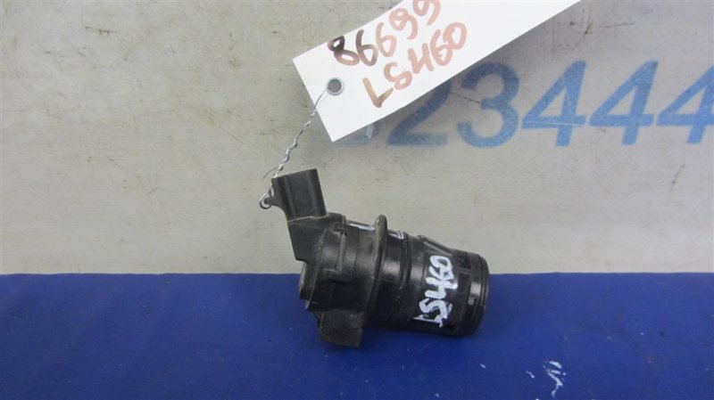 Насос омывателя стекла LEXUS LS460 06-12 Насос омывателя стекла LEXUS LS460 06-12