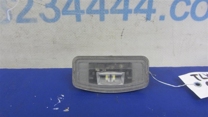 Запчасть подсветка номера ACURA TLX 14-17 34100-TZ3-A01 Б/У Подсветка номера ACURA TLX 14-17 34100-TZ3-A01 Б/У