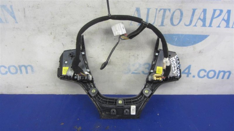 Кнопки на руль HYUNDAI ELANTRA AD 16- Седан 2.0