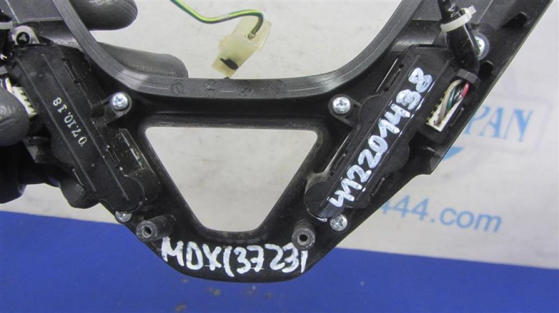 Кнопки на руль MDX (YD2) 06-13 2008 YD2 3.7