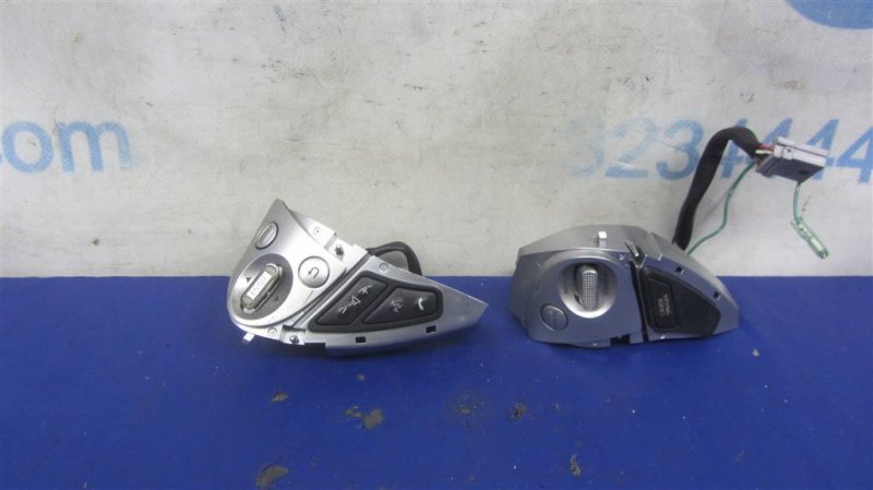 Кнопки на руль INFINITI FX/QX70 S51 08-17 25550-1CA3B Б/У