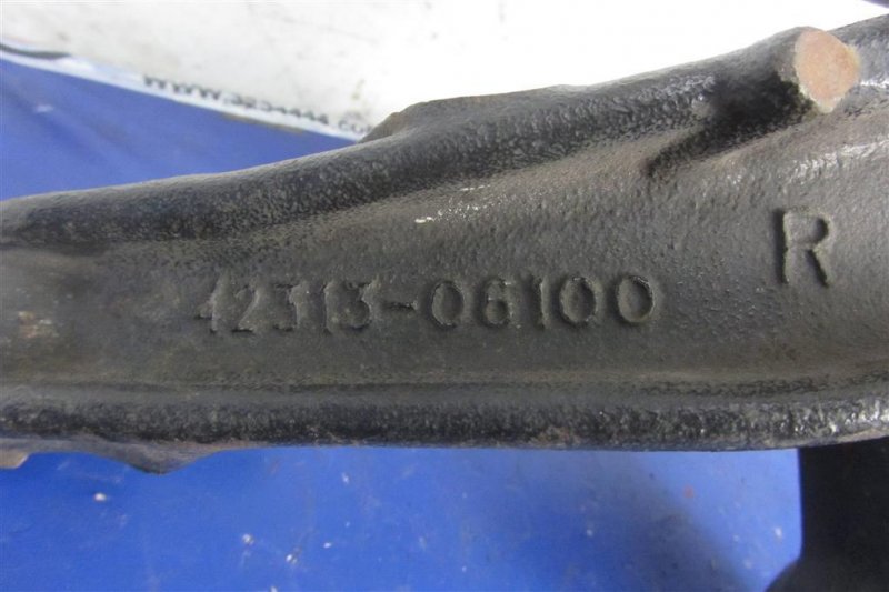 Цапфа задняя правая AVALON 05-12 2007 GSX30 3.5 2GR-FE